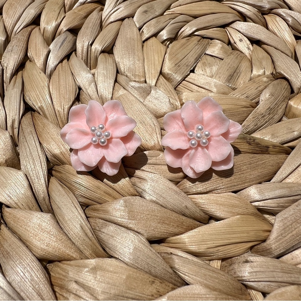 Pink Floral Earrings with Pearls​
